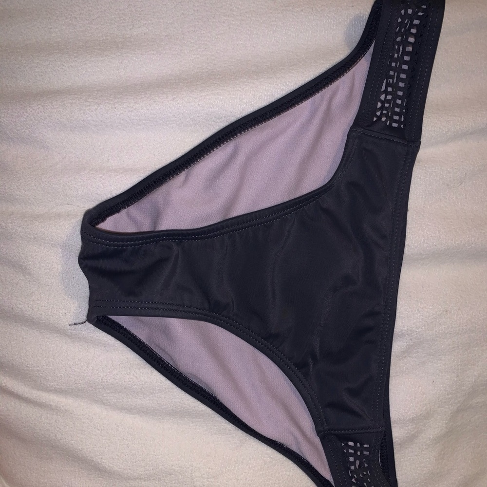 Swimsuit bottoms